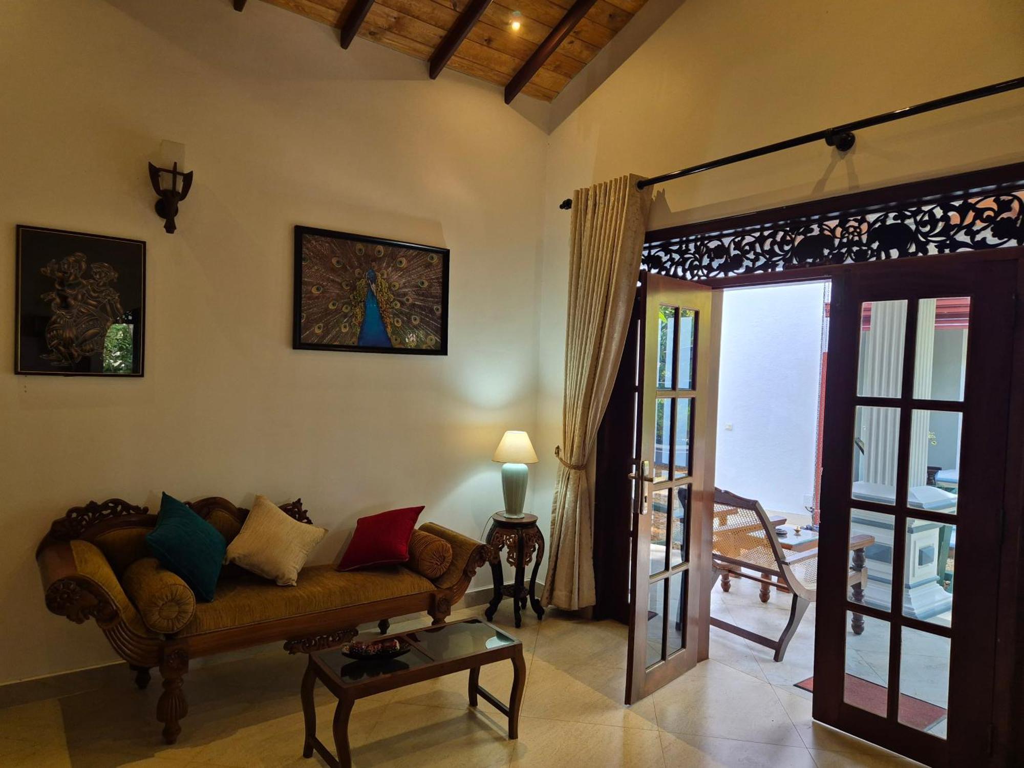 Hotel Aliya Lanka Beruwala Esterno foto