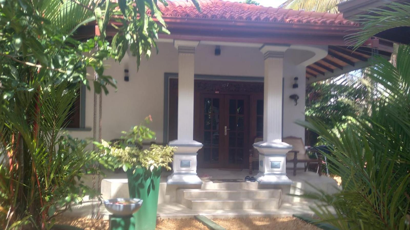 Hotel Aliya Lanka Beruwala Esterno foto