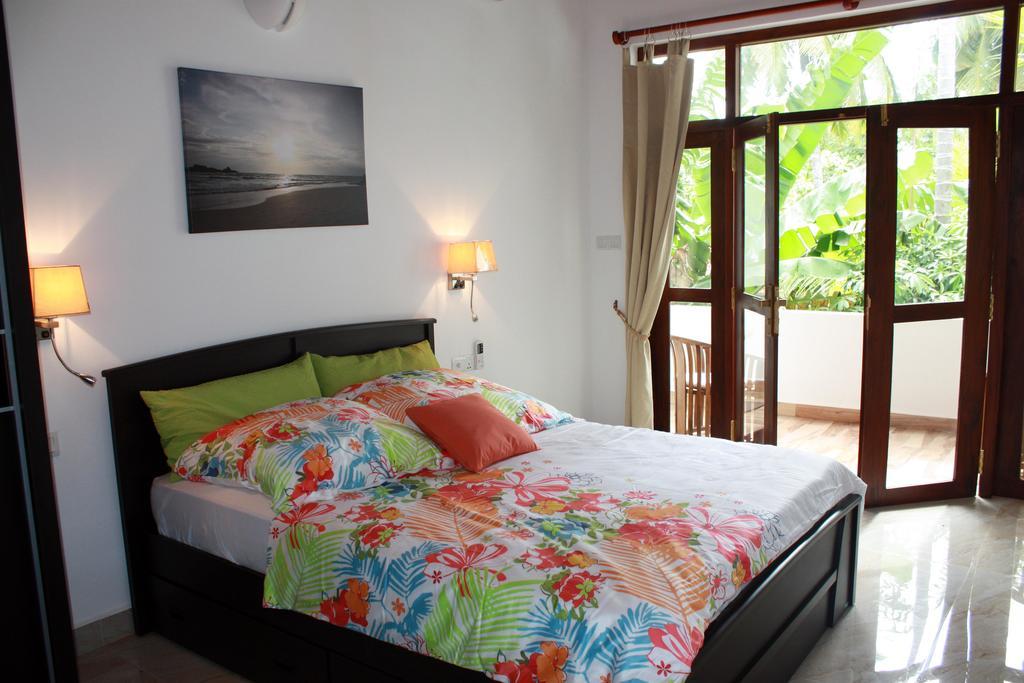 Hotel Aliya Lanka Beruwala Esterno foto
