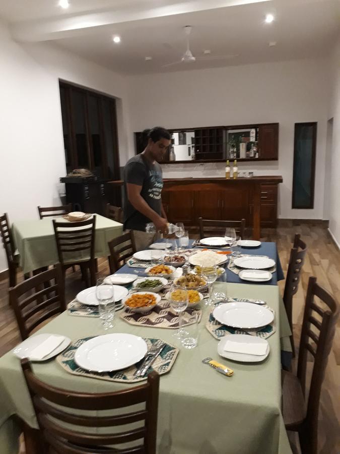 Hotel Aliya Lanka Beruwala Esterno foto