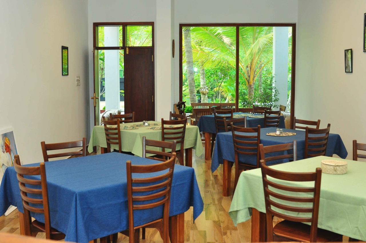 Hotel Aliya Lanka Beruwala Esterno foto